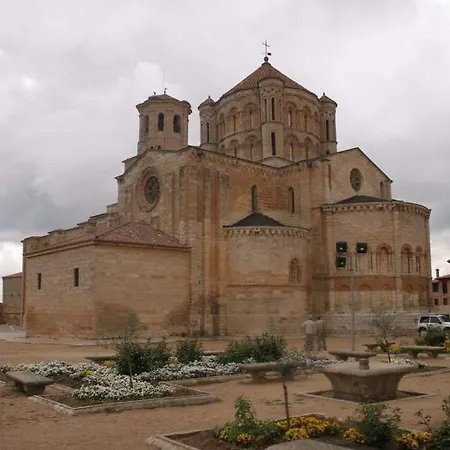 Zaravencia By Bossh 3* Toro