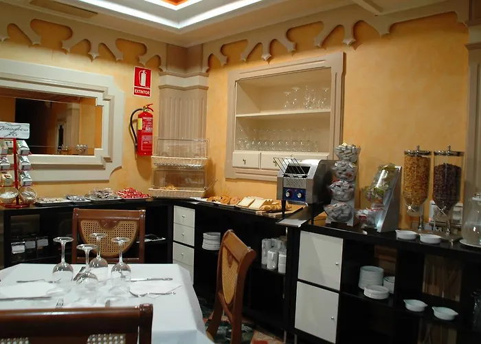 Hotel Zaravencia By Bossh Toro