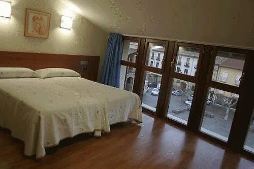 Zaravencia By Bossh Toro